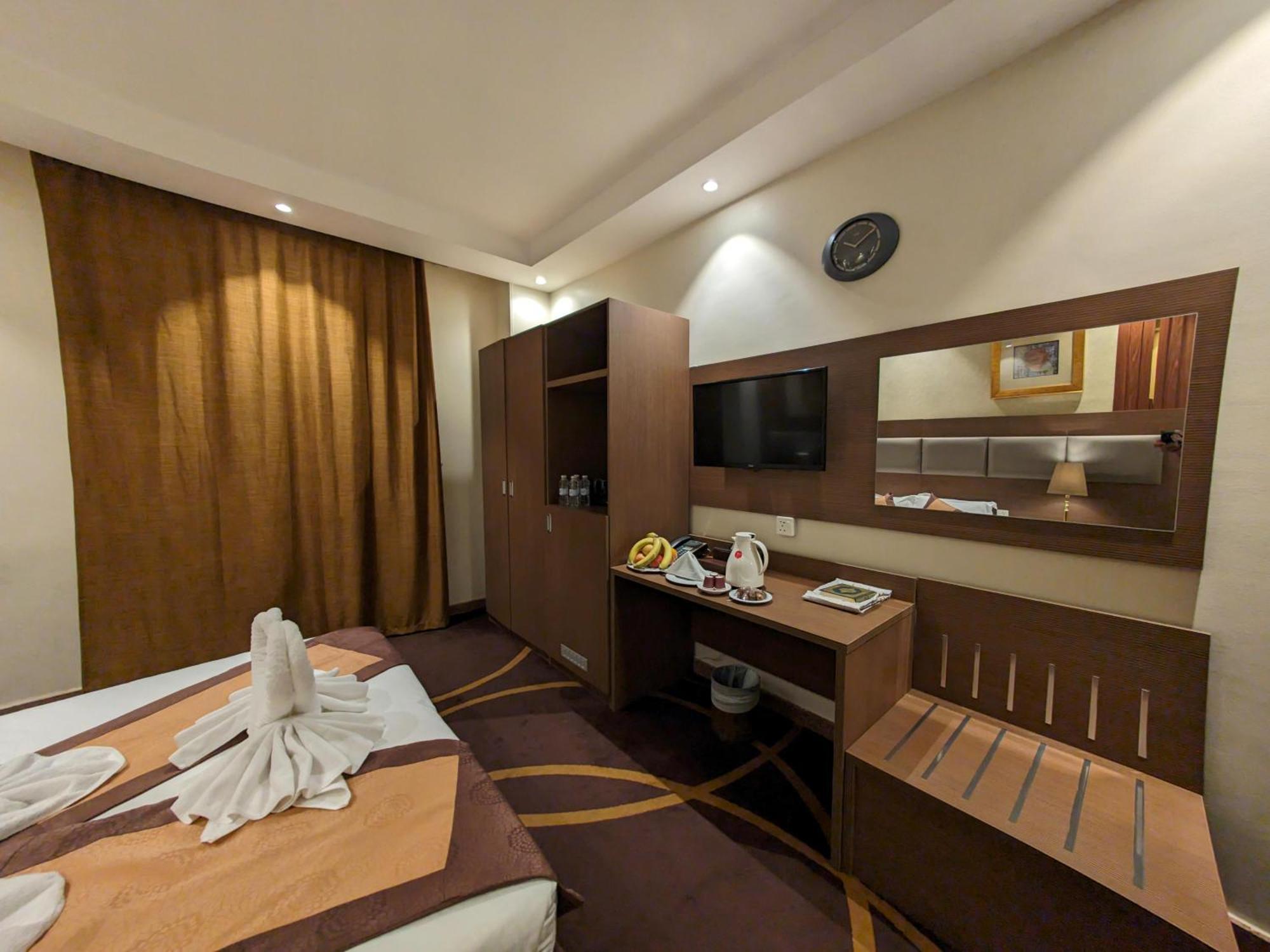 Qasr Al Ansar Golden Tulip Hotel Medina Buitenkant foto