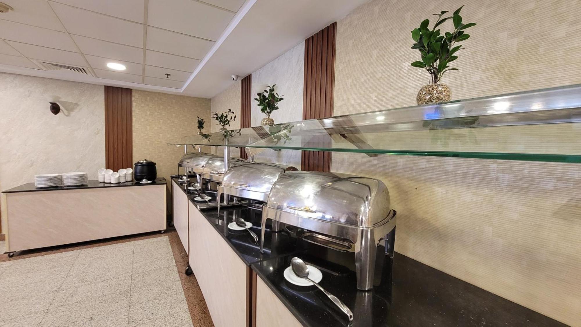 Qasr Al Ansar Golden Tulip Hotel Medina Buitenkant foto